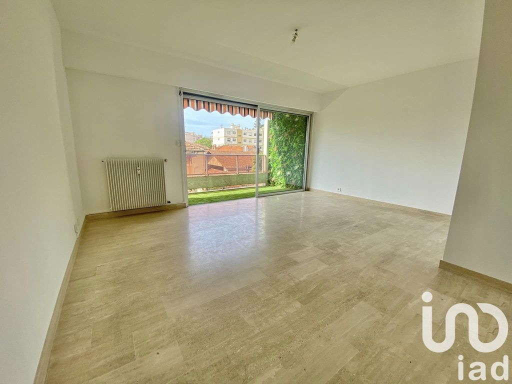 Achat appartement à vendre 2 pièces 48 m² - Saint-Laurent-du-Var