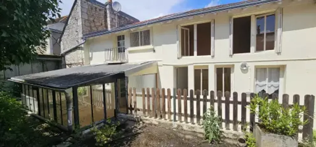 Achat maison à vendre 2 chambres 72 m² - L'Île-Bouchard