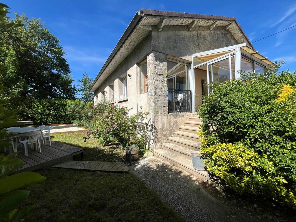 Achat maison à vendre 4 chambres 137 m² - Alboussière