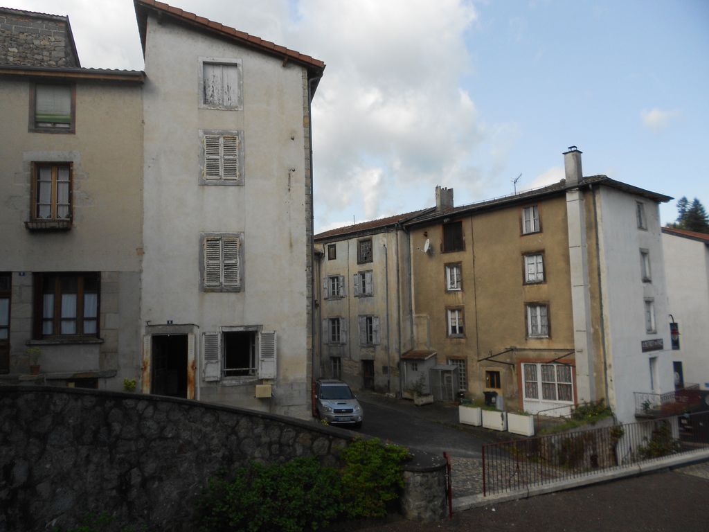 Achat maison à vendre 2 chambres 55 m² - Olliergues