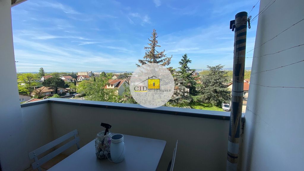 Achat appartement à vendre 3 pièces 59 m² - Saint-Priest