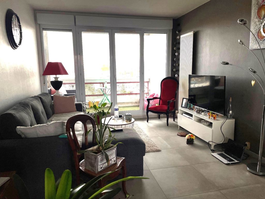 Achat appartement à vendre 4 pièces 81 m² - Y