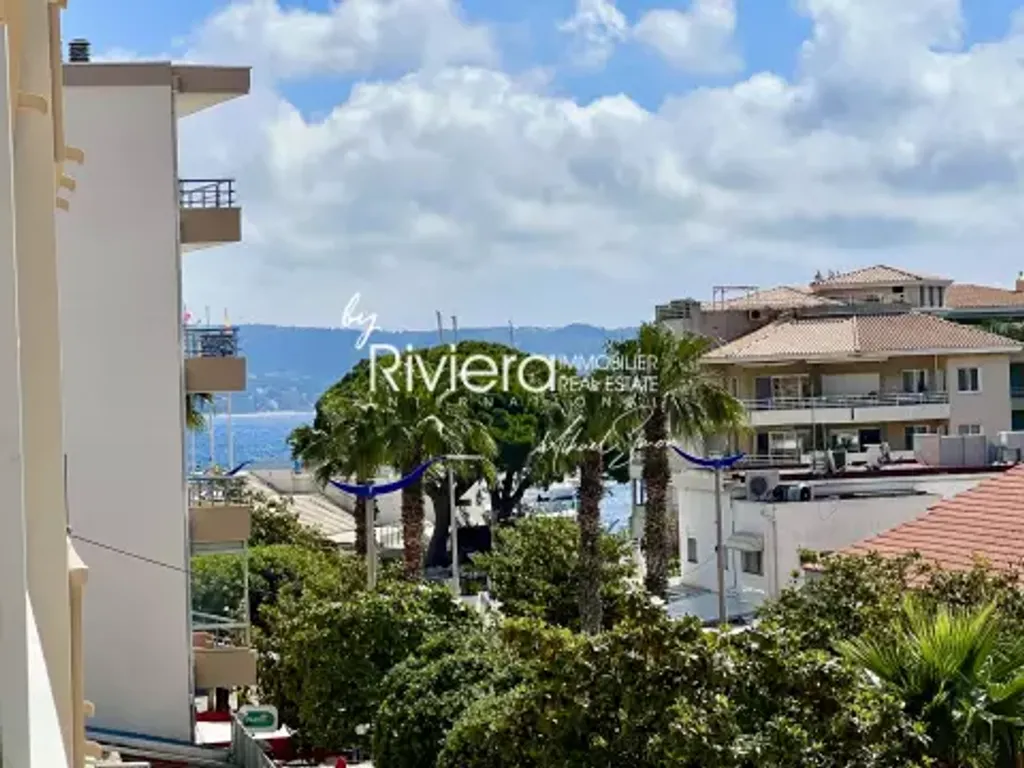 Achat appartement à vendre 4 pièces 84 m² - Cavalaire-sur-Mer