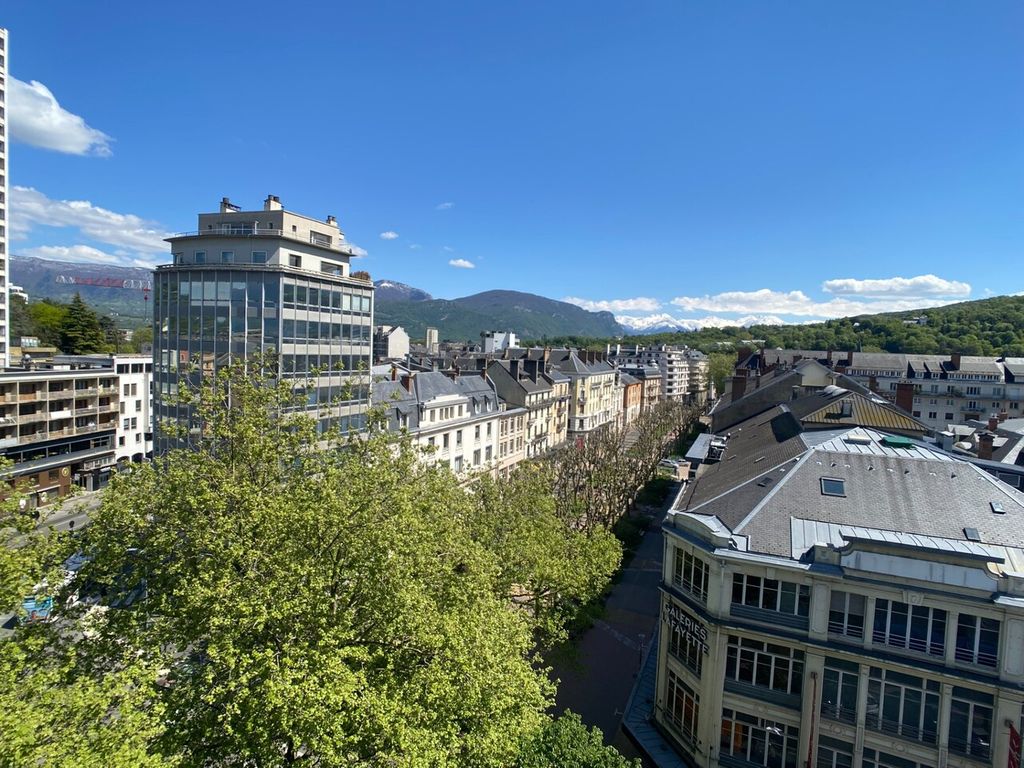 Achat appartement à vendre 5 pièces 104 m² - Chambéry