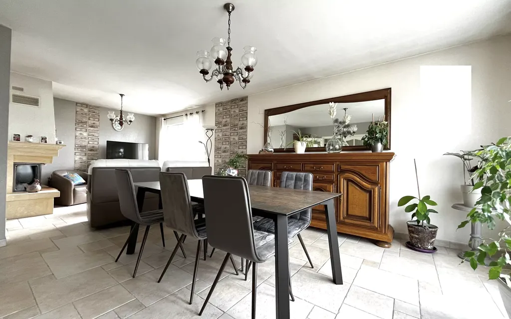 Achat maison à vendre 5 chambres 152 m² - Silly-sur-Nied