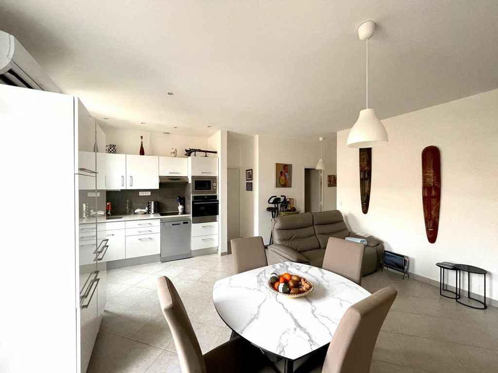 Achat appartement à vendre 4 pièces 70 m² - Sète