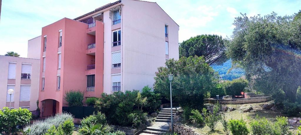 Achat appartement à vendre 5 pièces 93 m² - Carros