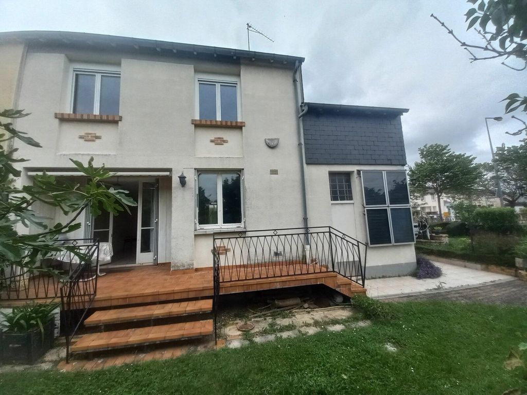 Achat maison à vendre 3 chambres 108 m² - Bourges