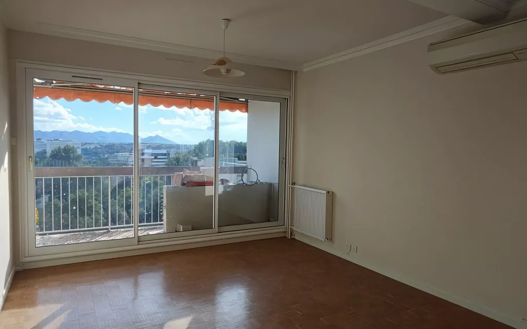 Achat appartement à vendre 3 pièces 76 m² - Nîmes