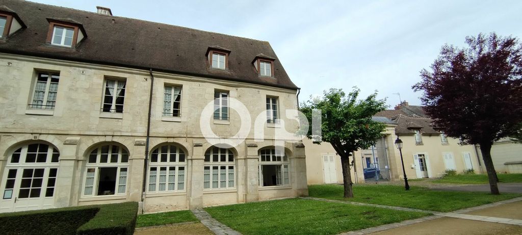 Achat appartement à vendre 3 pièces 56 m² - Senlis