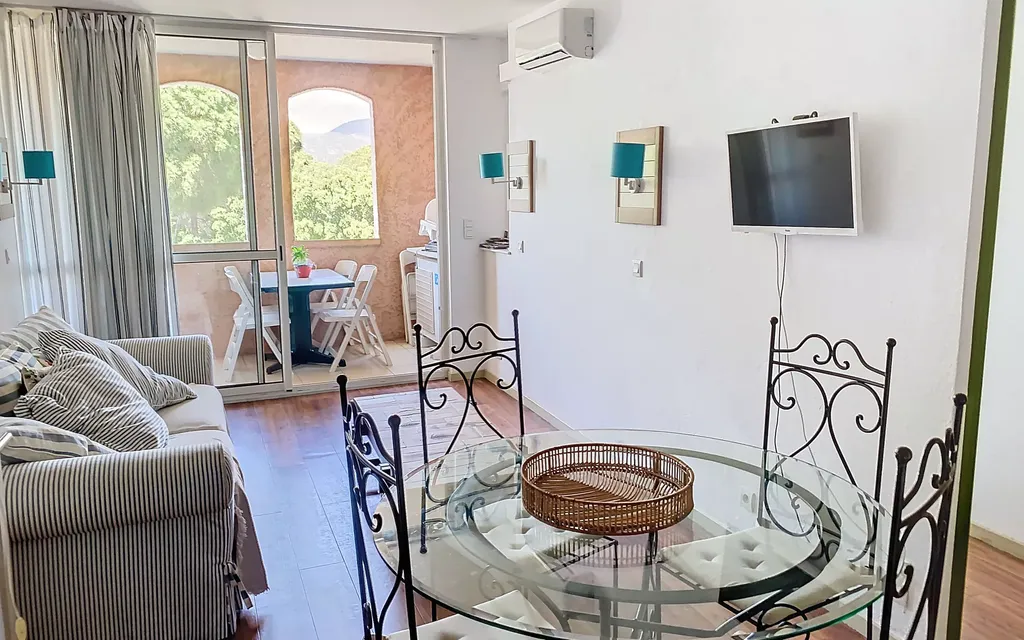 Achat appartement à vendre 3 pièces 44 m² - Saint-Raphaël