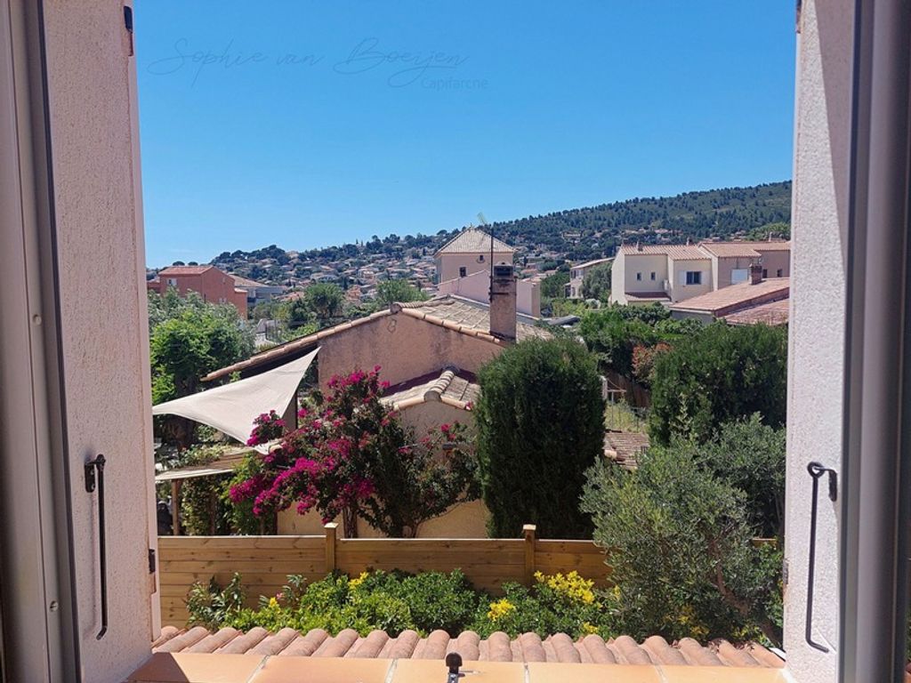 Achat maison à vendre 6 chambres 190 m² - La Ciotat