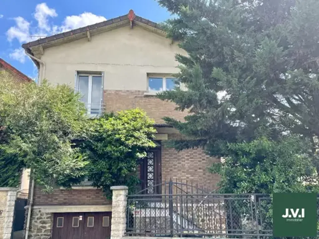 Achat maison à vendre 4 chambres 135 m² - Montmorency