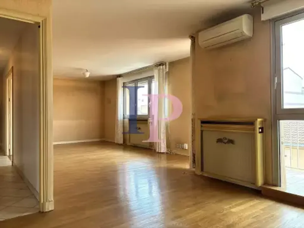 Achat appartement à vendre 4 pièces 90 m² - Roanne