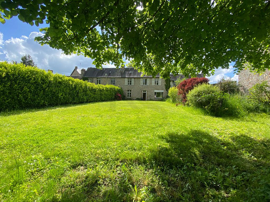 Achat maison à vendre 5 chambres 220 m² - Domfront-en-Poiraie