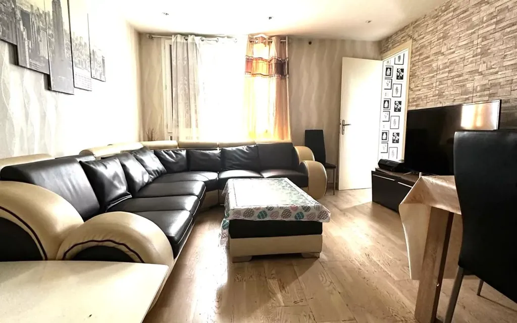 Achat appartement à vendre 4 pièces 64 m² - Choisy-le-Roi