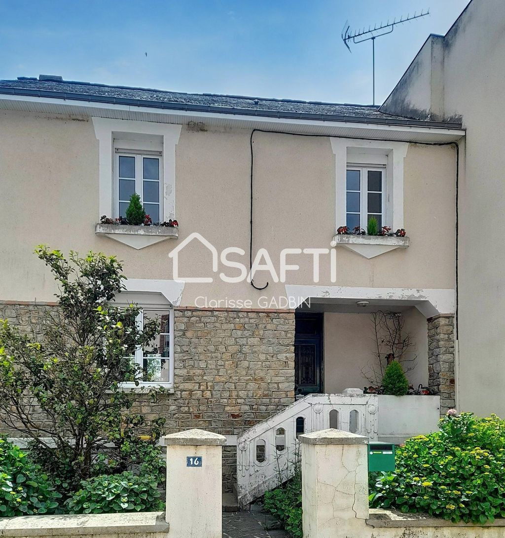 Achat maison à vendre 4 chambres 110 m² - Saint-Aignan-sur-Roë