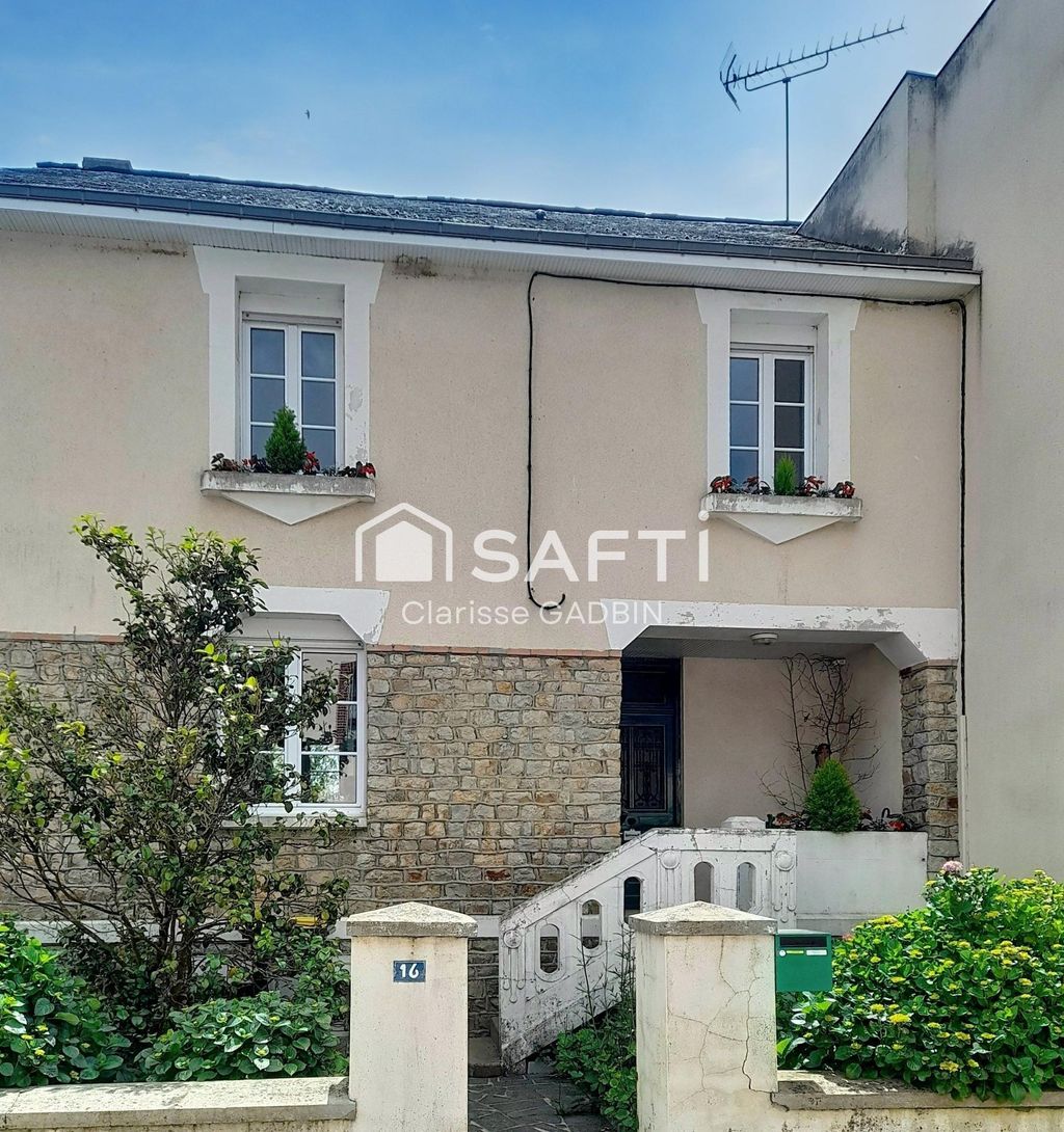 Achat maison à vendre 4 chambres 110 m² - Saint-Aignan-sur-Roë