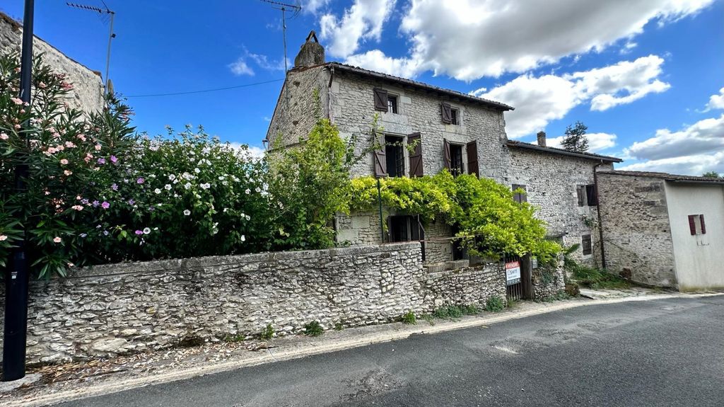 Achat maison à vendre 3 chambres 125 m² - Dompierre-sur-Charente