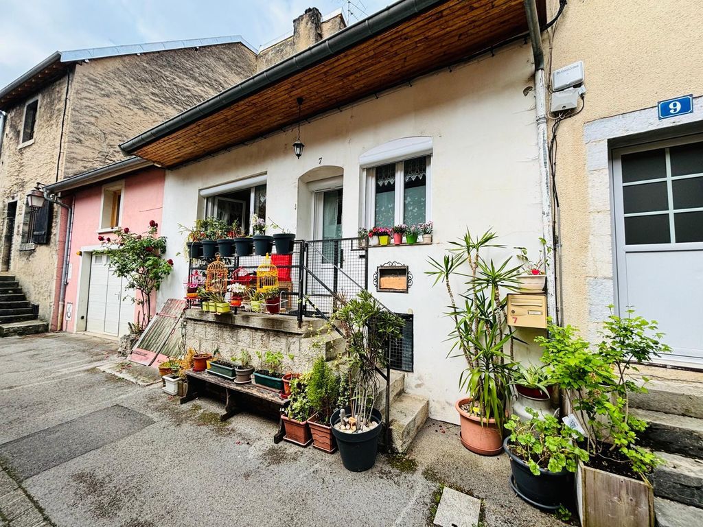 Achat maison à vendre 3 chambres 125 m² - Poligny