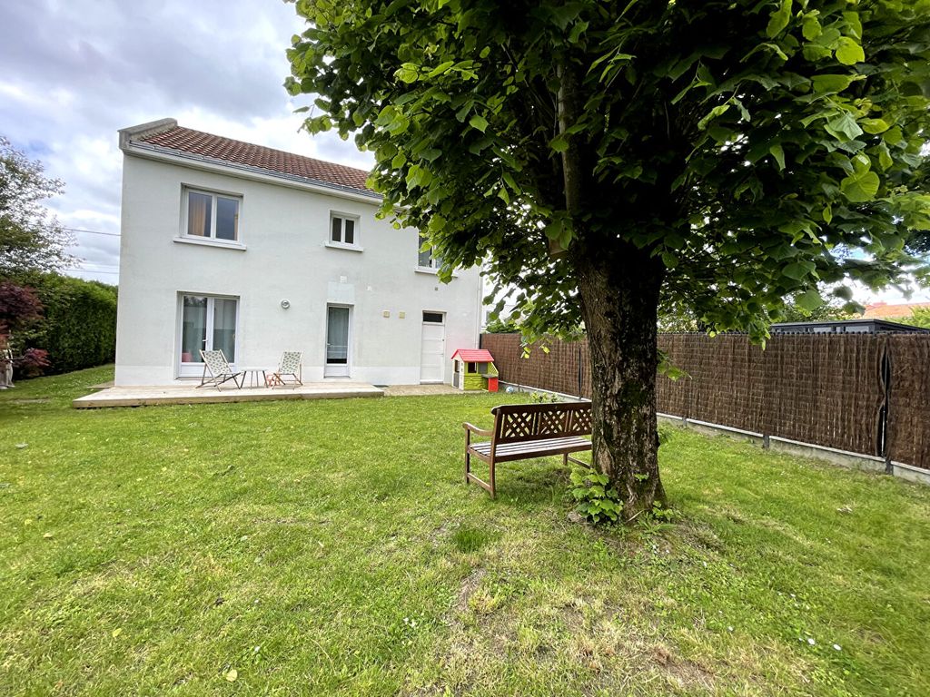 Achat maison à vendre 4 chambres 110 m² - Vertou