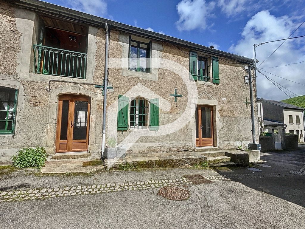 Achat maison à vendre 2 chambres 108 m² - Murat-sur-Vèbre