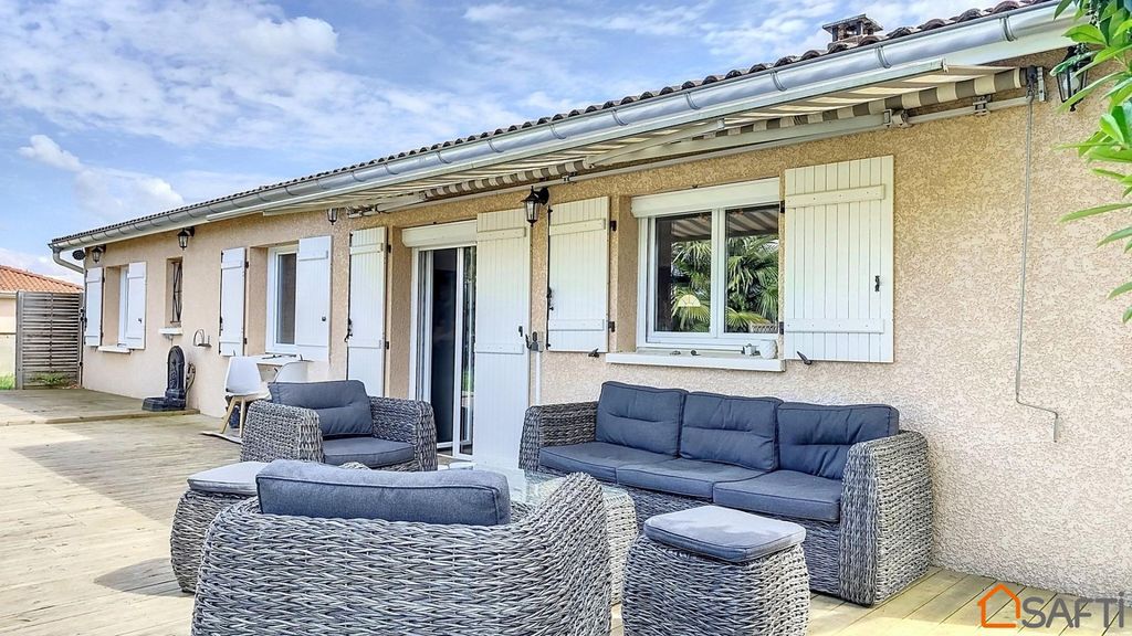 Achat maison à vendre 3 chambres 120 m² - Saint-Jean-sur-Veyle