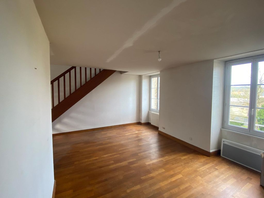 Achat appartement à vendre 4 pièces 81 m² - Saint-Maixent-l'École