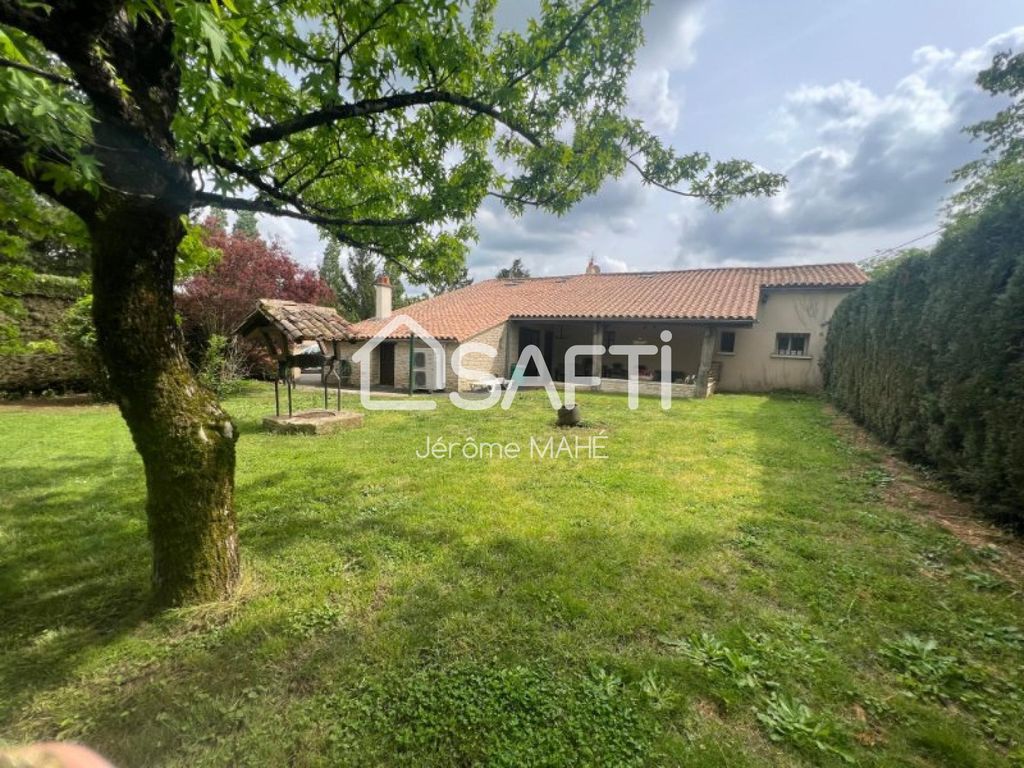 Achat maison à vendre 4 chambres 209 m² - Pamproux