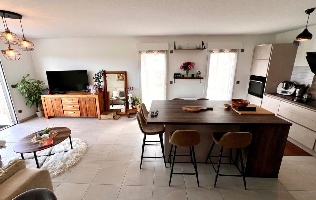 Achat appartement à vendre 3 pièces 68 m² - Fréjus