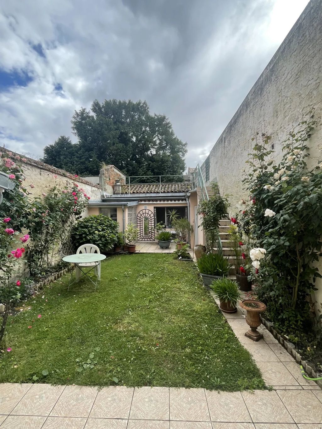 Achat maison à vendre 5 chambres 214 m² - La Ville-Dieu-du-Temple