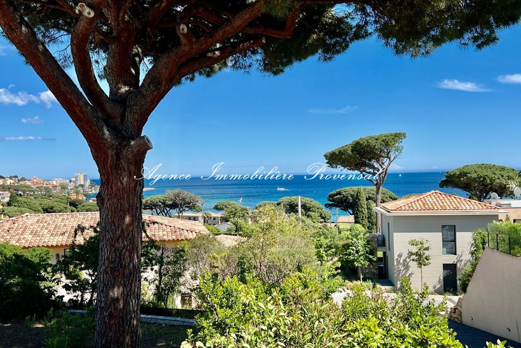 Achat maison à vendre 2 chambres 100 m² - Sainte-Maxime