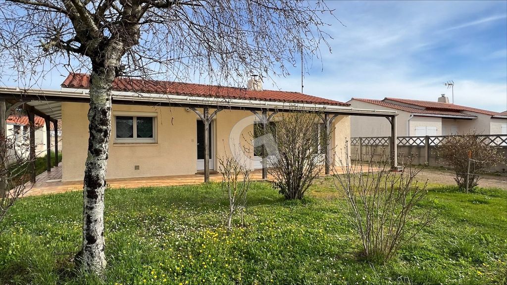 Achat maison à vendre 3 chambres 81 m² - Saint-Vincent-sur-Jard