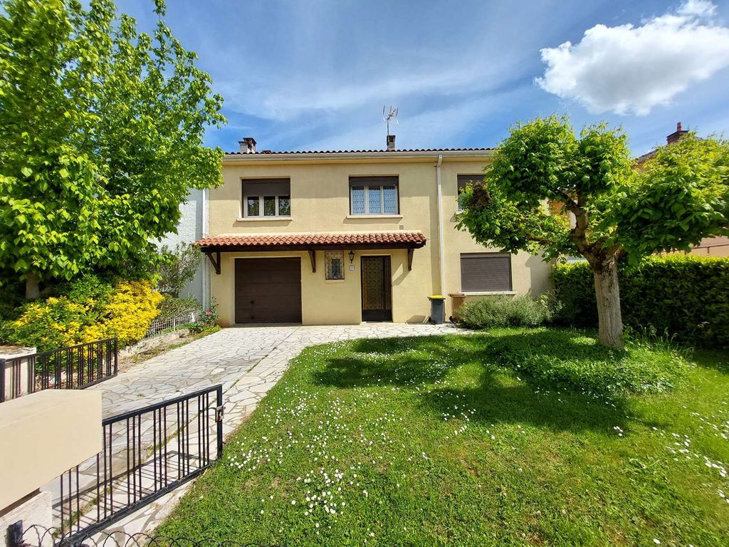 Achat maison à vendre 4 chambres 107 m² - Saint-Juéry