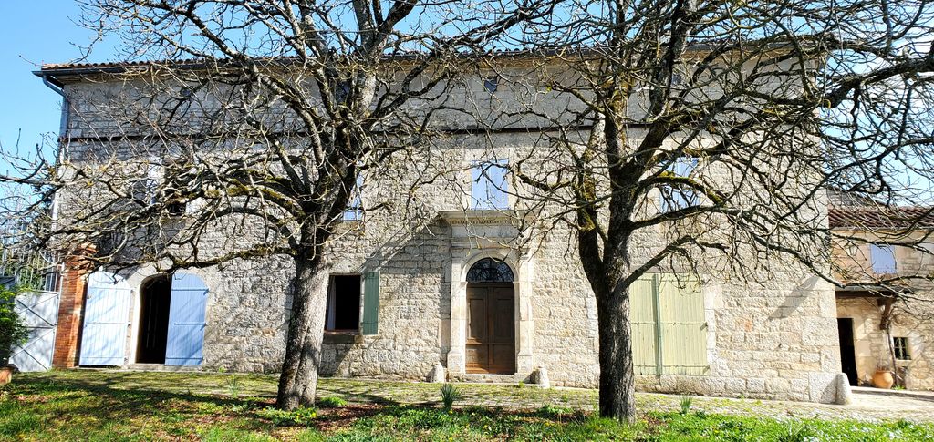 Achat maison à vendre 3 chambres 214 m² - Villeneuve-sur-Vère