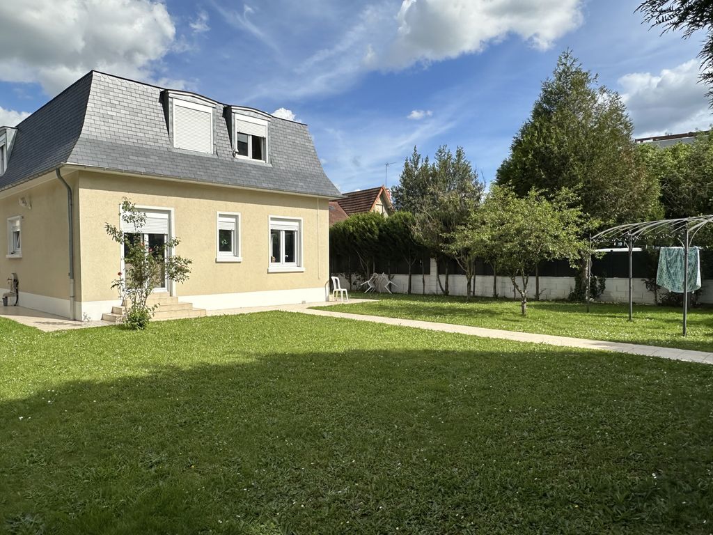 Achat maison à vendre 4 chambres 123 m² - Vaires-sur-Marne