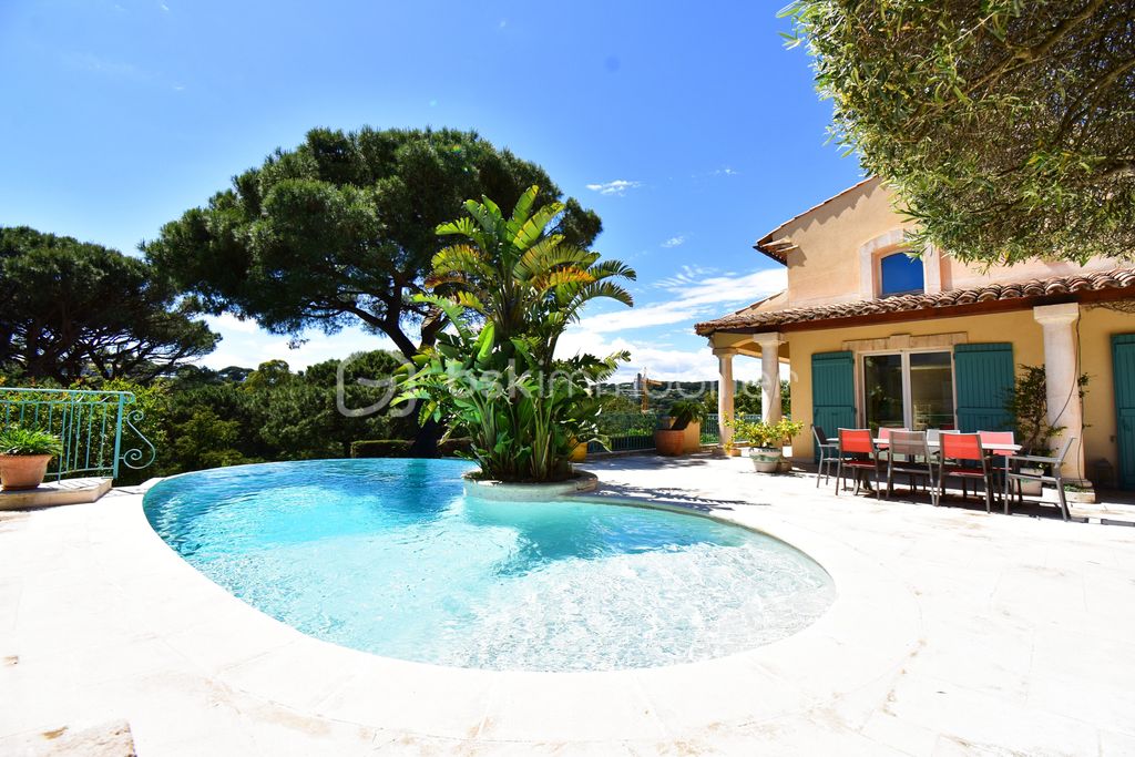 Achat maison à vendre 3 chambres 197 m² - Saint-Tropez