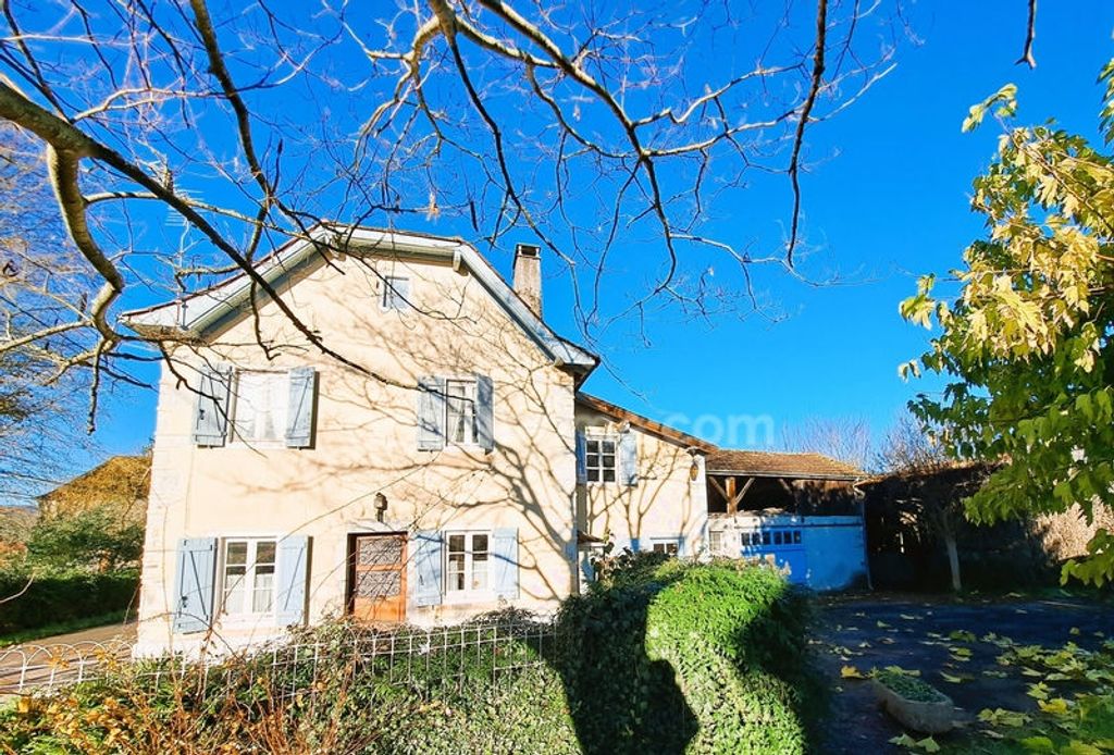 Achat maison à vendre 3 chambres 127 m² - Sauveterre-de-Béarn