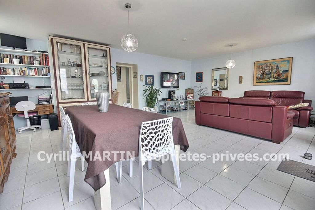 Achat maison à vendre 4 chambres 134 m² - Saint-Jean-de-la-Ruelle