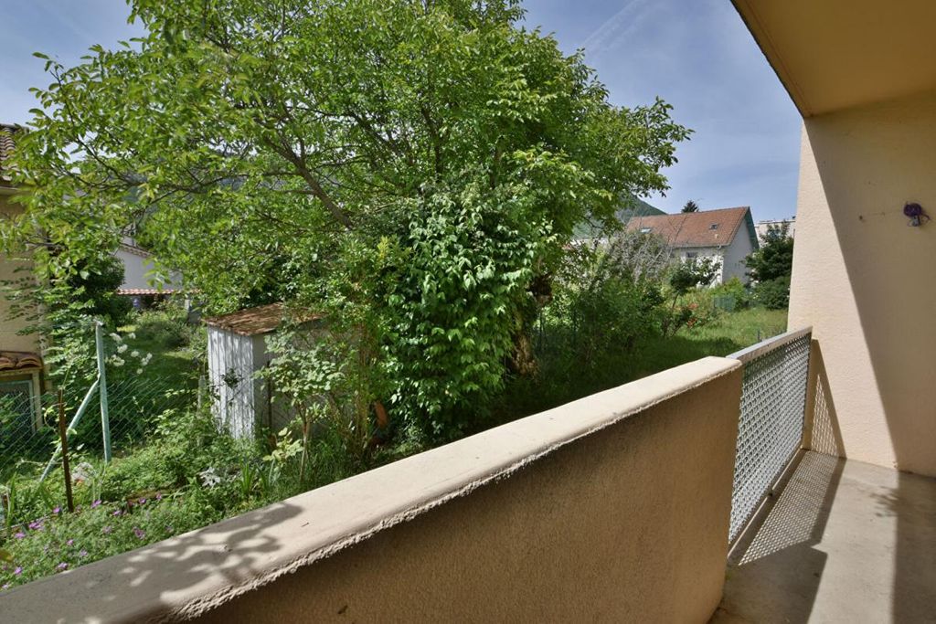 Achat appartement à vendre 3 pièces 55 m² - Laragne-Montéglin