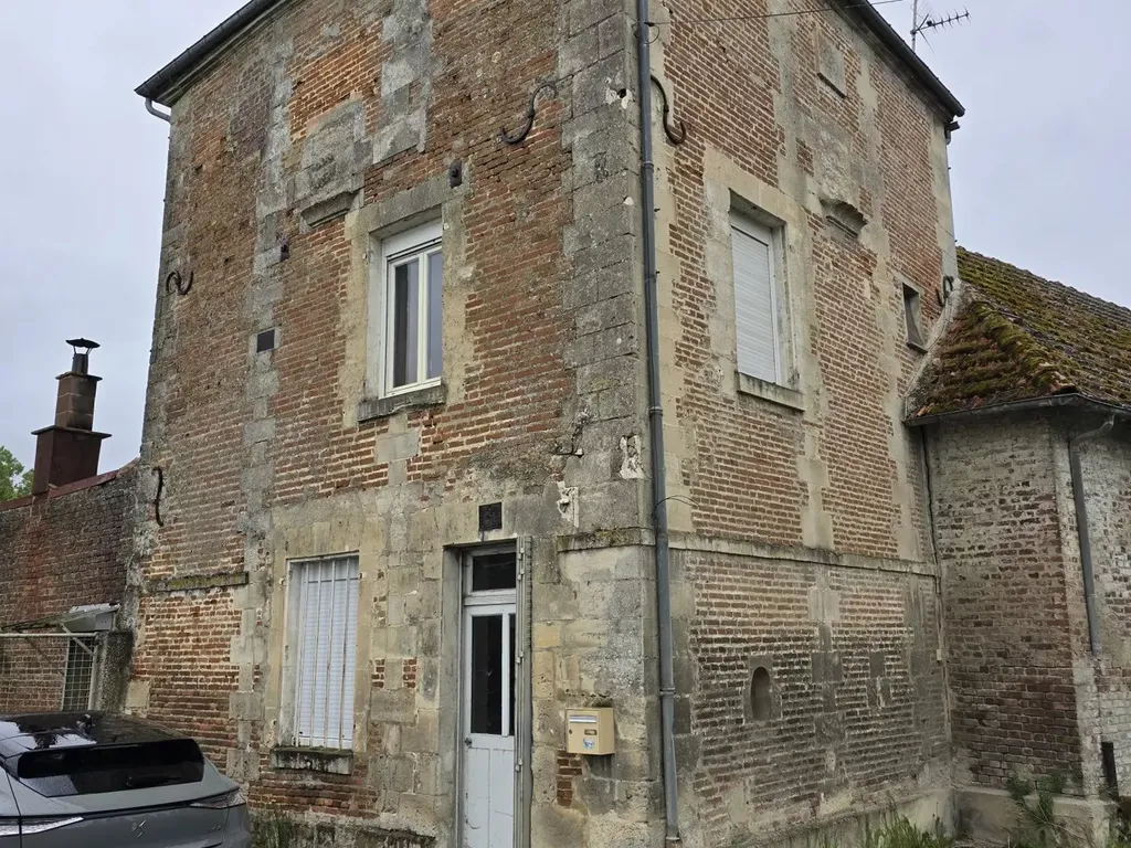 Achat maison à vendre 3 chambres 108 m² - Laon