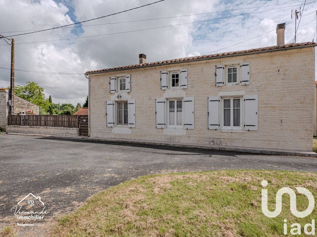 Achat maison à vendre 3 chambres 140 m² - Surgères