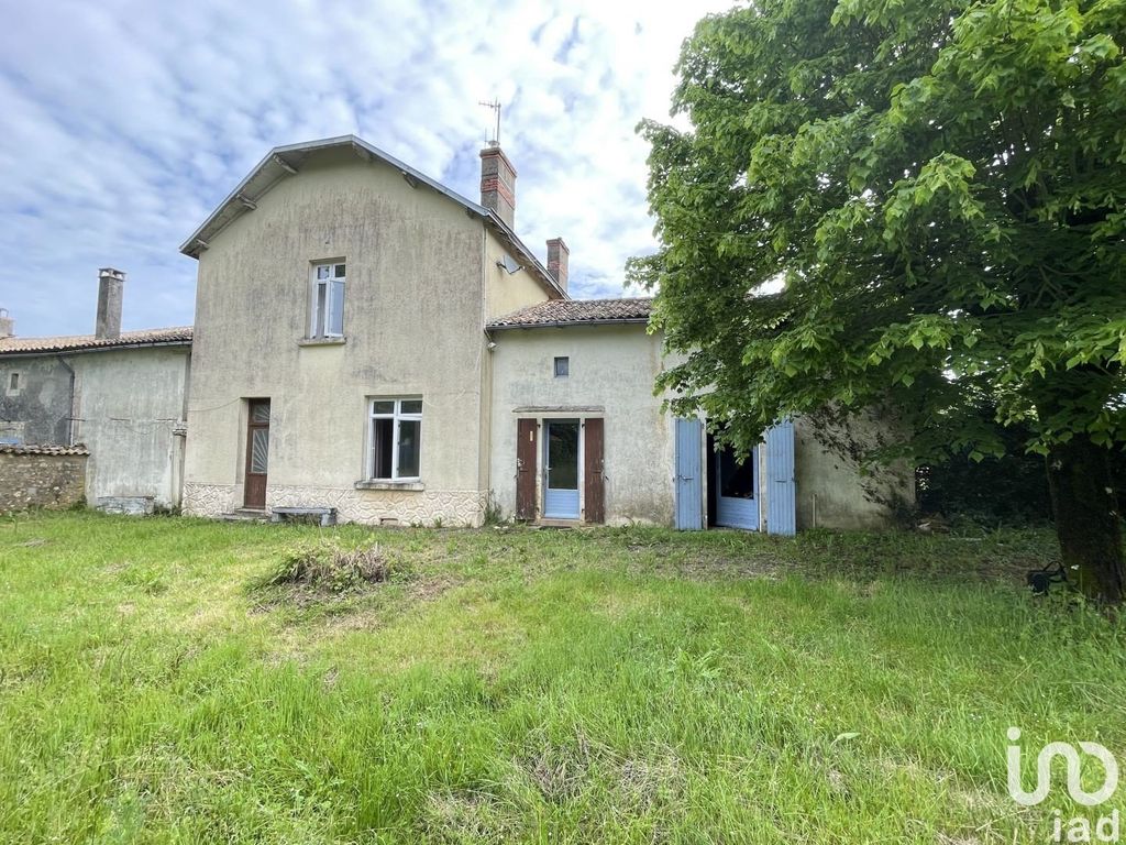 Achat maison à vendre 2 chambres 102 m² - Clussais-la-Pommeraie