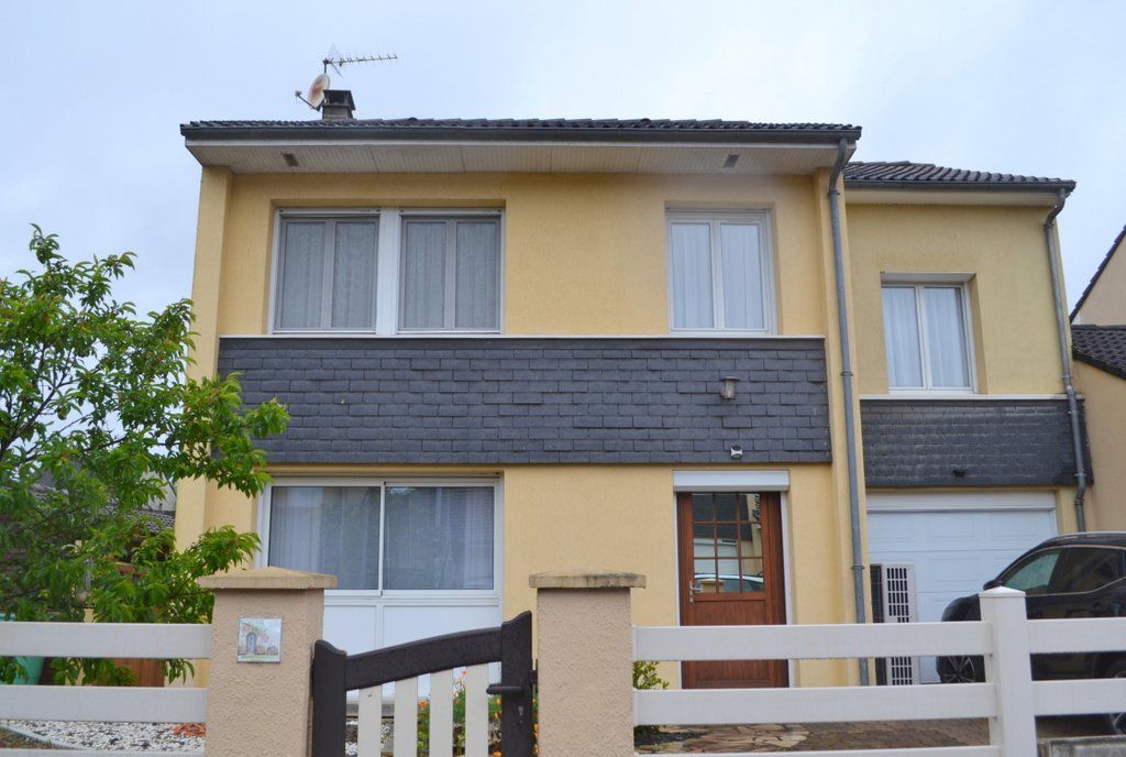 Achat maison à vendre 4 chambres 122 m² - Châtellerault