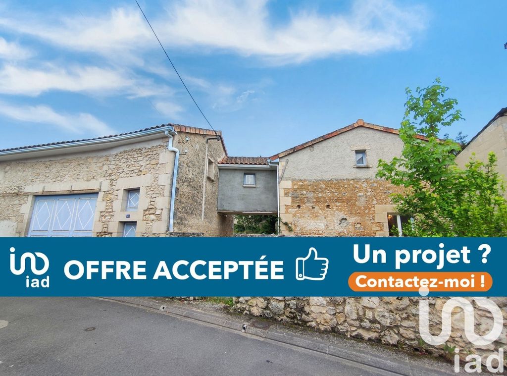 Achat maison à vendre 5 chambres 175 m² - Lussac-les-Châteaux