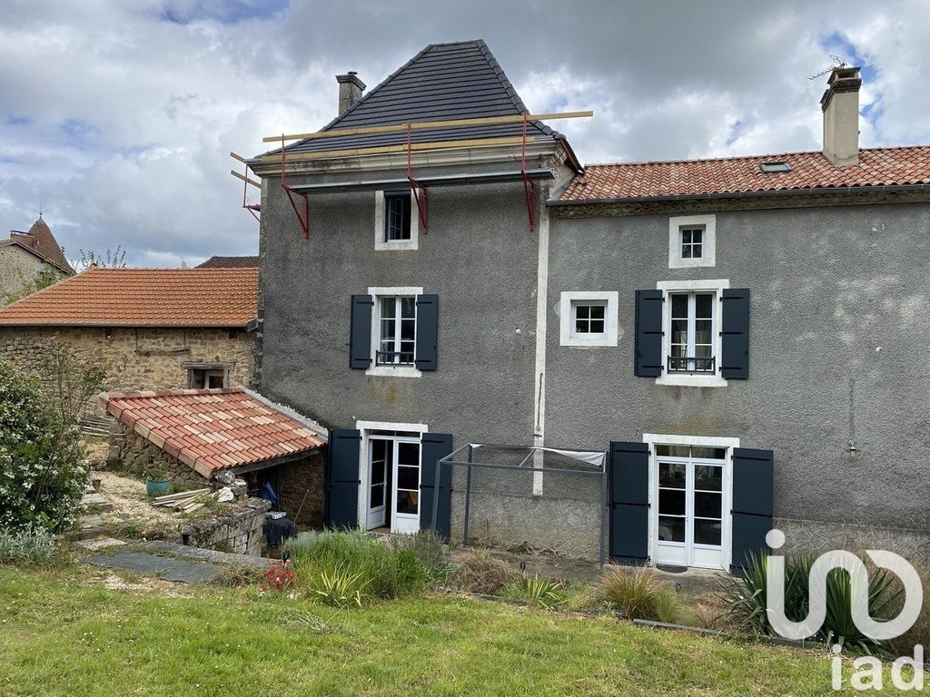 Achat maison à vendre 5 chambres 163 m² - Augignac