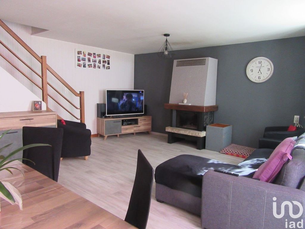 Achat maison à vendre 4 chambres 127 m² - La Forêt-sur-Sèvre