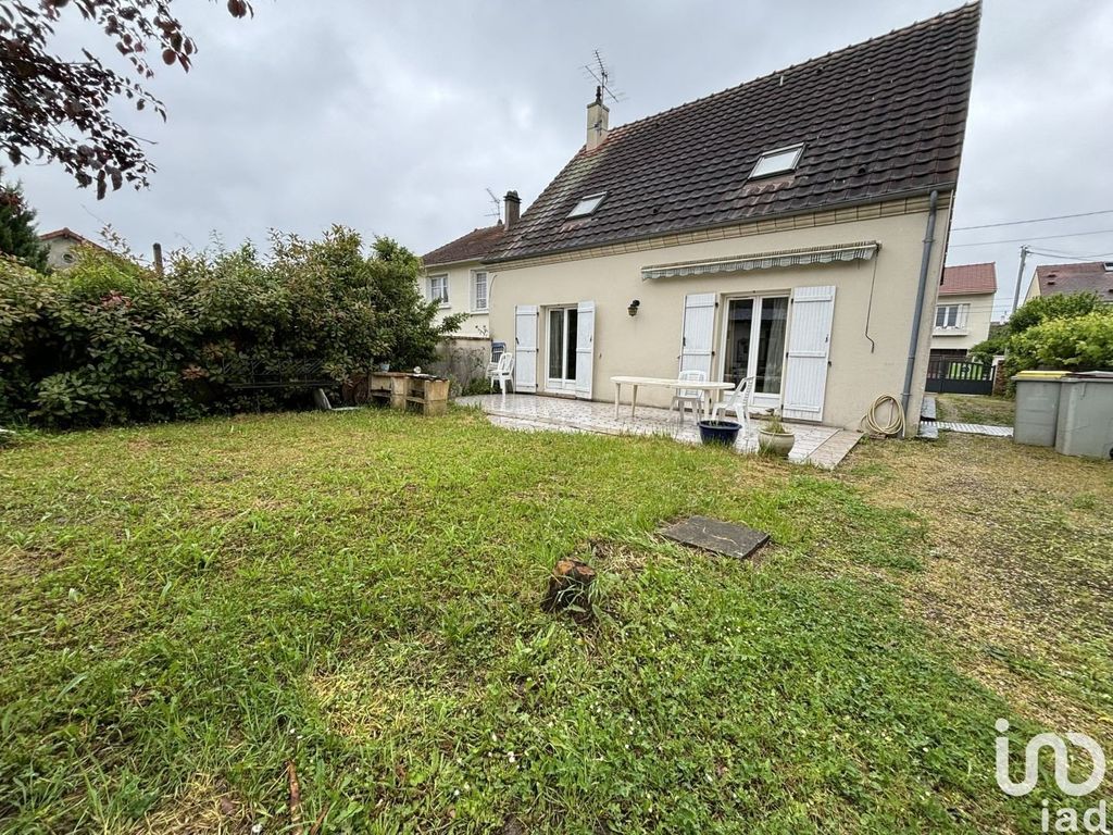 Achat maison à vendre 5 chambres 142 m² - Yerres