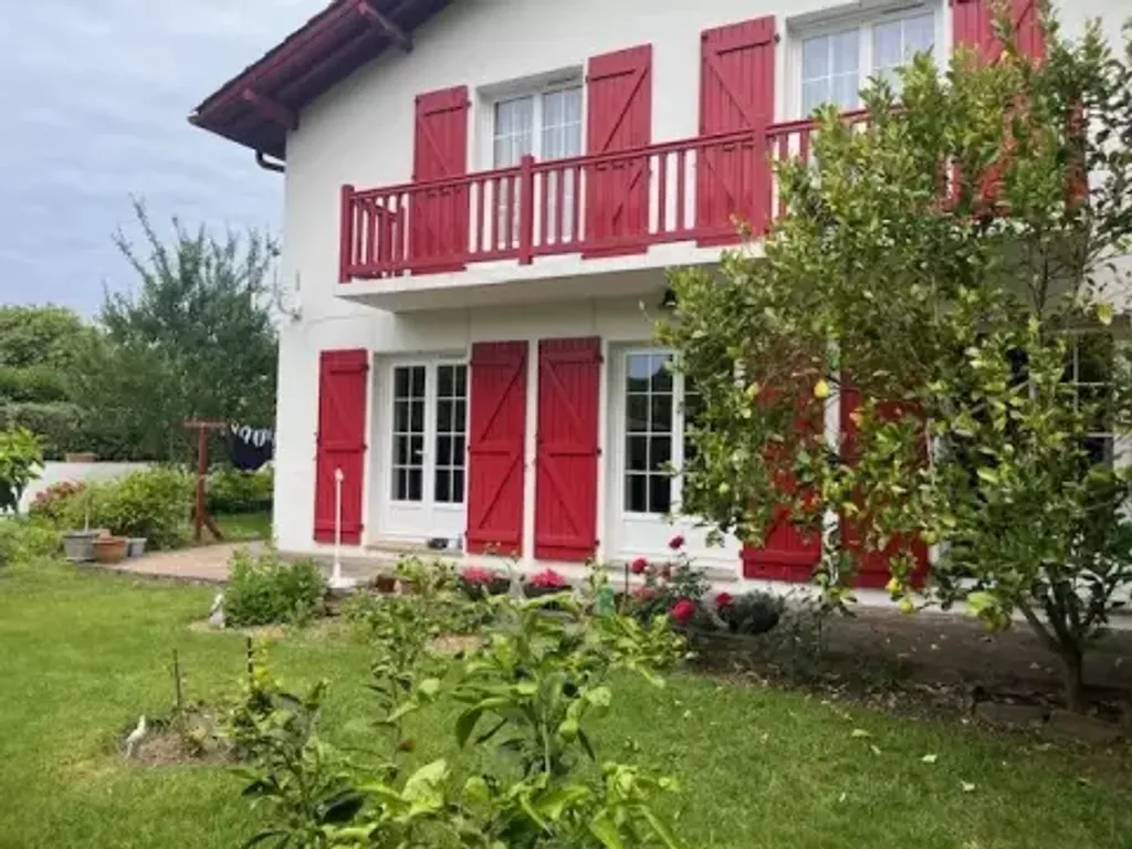 Achat maison à vendre 4 chambres 134 m² - Urrugne