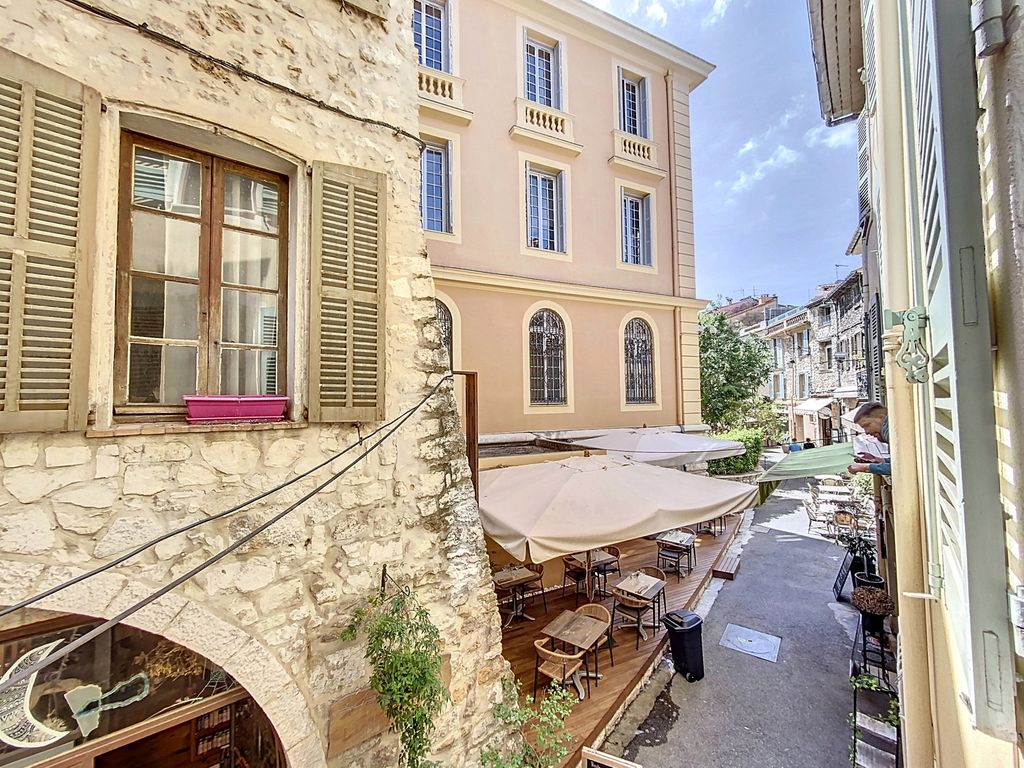 Achat appartement à vendre 2 pièces 57 m² - Vence